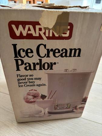 Waring Ice Cream Parlor Ice Cream Maker Electric Model CF520-1 White 1