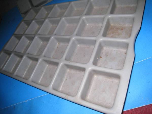 * 1 grey Plastic Tray 24 Compartment Display parts Jewelry Organizer 1