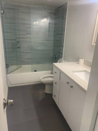 $2,225 / 2br - 1100ft2 - Beautiful Hialeah apartment for rent (HIALEAH)64002015428097122