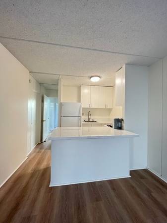$1,571 / 1br - Pet Friendly, renovated, 1BR/1BA in convenient Makiki (Makiki)63939664494723123