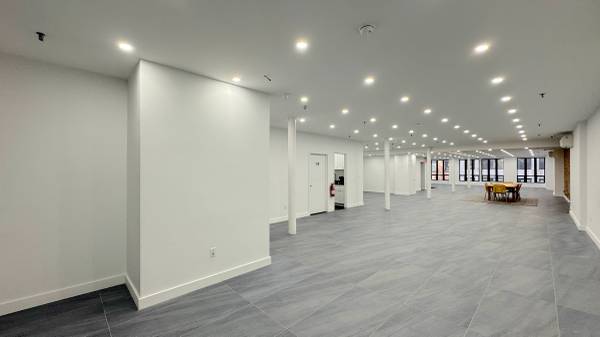 $10,500 / 4500ft2 - Full Floor Available! Perfect for Showroom Office or Other Uses! (Midtown West)63874743207555122