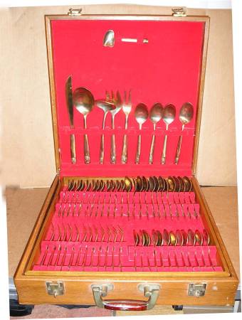 106 Piece Solid Nickel/Bronze Triple Head Elephant Flatware Set for 12 1