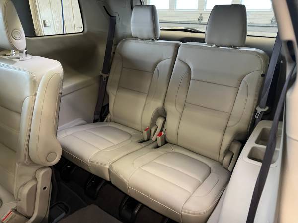 2017 GMC ACADIA DENALI AWD - Photo 9