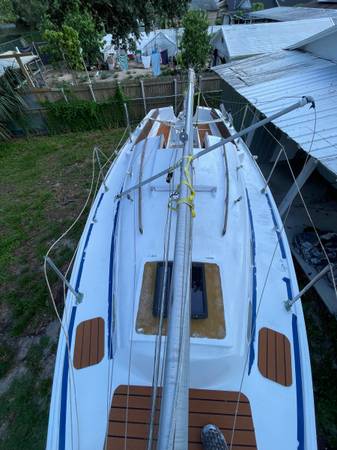 1971 Bristol 22 Caravel Sailboat 1