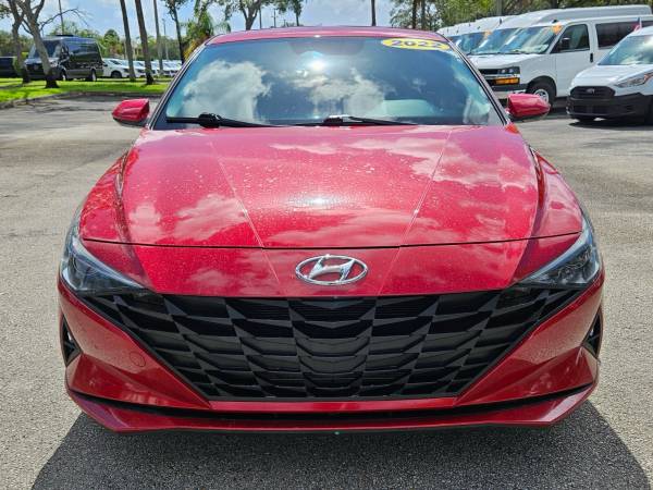 2022 Hyundai Elantra SEL Sedan - $15,540 (Hialeah)63470424785409123