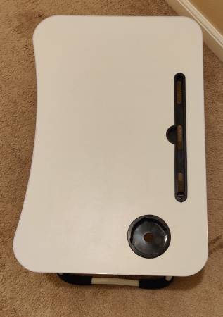 Portable tray table/laptop desk 1