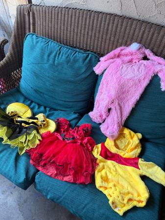 Must see so much stuff nice need gone!!!! 1