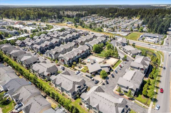 $2,265 / 2br - 1069ft2 - Comfortable 2 bed 2 bath at a price that's just right! Come in today (Graham)63688314923137124
