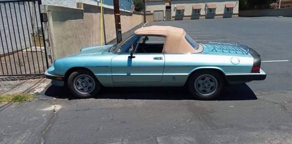 1983 alfa Romeo spider 1