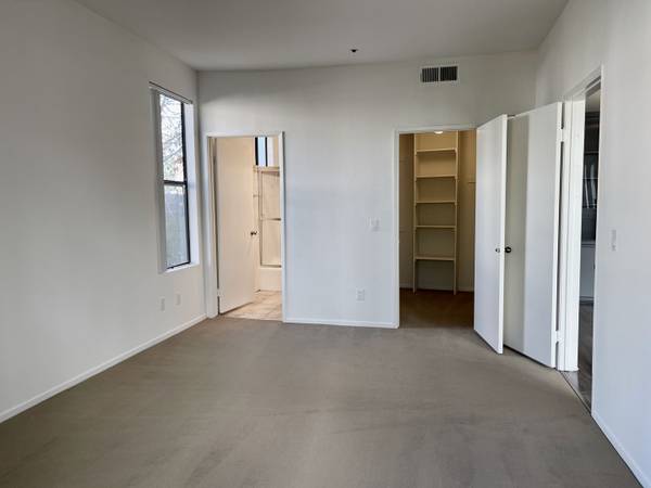 $3,500 / 2br - 2 Bed / 2 Bath Westwood Apt w/ Laminate Flooring, BBQ, Gym, Parking (Westwood 90024)63998152973826124