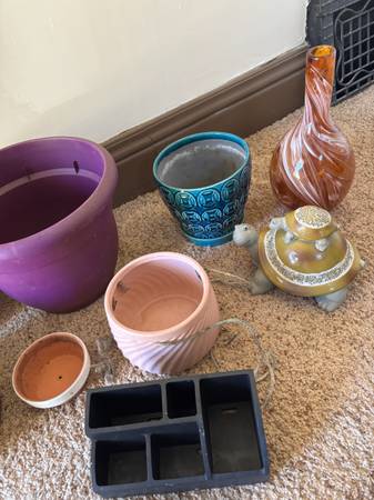 Pots and decor bundle, 14 items 1