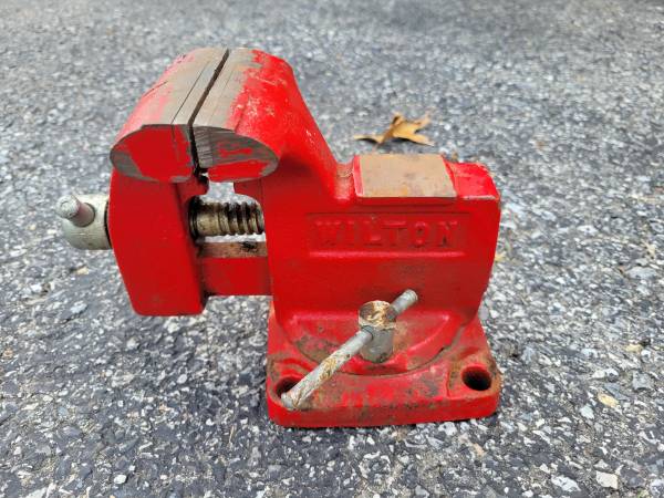 5" vise 1