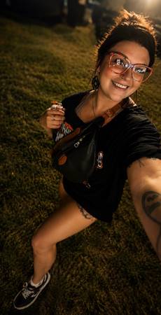 Single mom looking for work , i can help with cleaning , organizing, filing pape 1