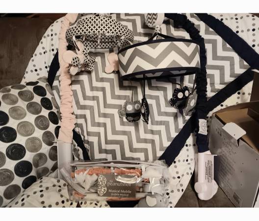 Baby Crib Ensemble 1