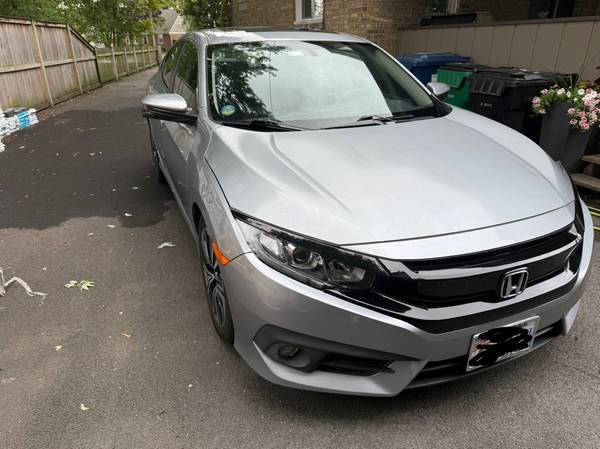 2017 Honda Civic Ex-T - $13,500 (Bridgeview)63624841735553122