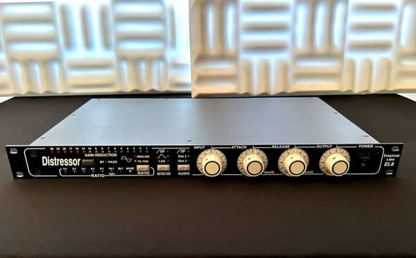 Empirical Labs EL8 Distressor 1