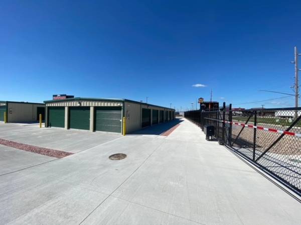 $80 New Self Storage Available (111 S Derby Lane)64052201314689122