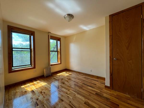 $2,700 / 1br - Williamsburg - Beautiful 1 Bedroom - Heat included - No fee!! (Williamsburg)63854288173315124