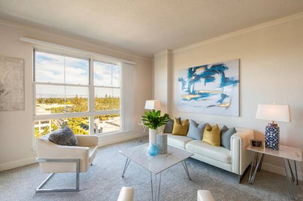$2,195 / 1br - 850ft2 - Spacious one-bedroom units! Great location! Specials are available! (cupertino)63836554093315121