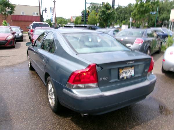 2006 Volvo S60 2.5T - $2500 (minneapolis)63470777702019123