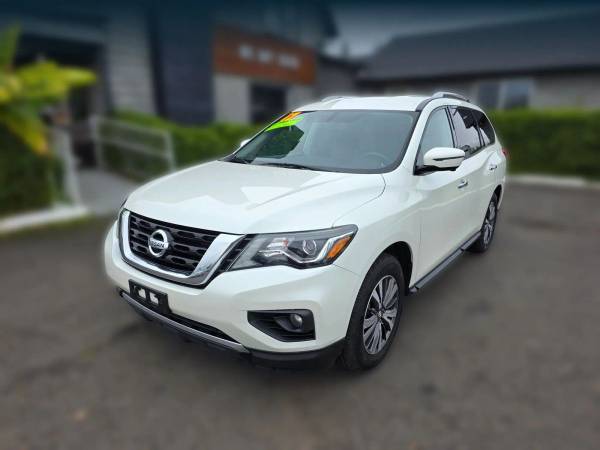 2017 Nissan Pathfinder - Financing Available! Carfax, come see us toda 1