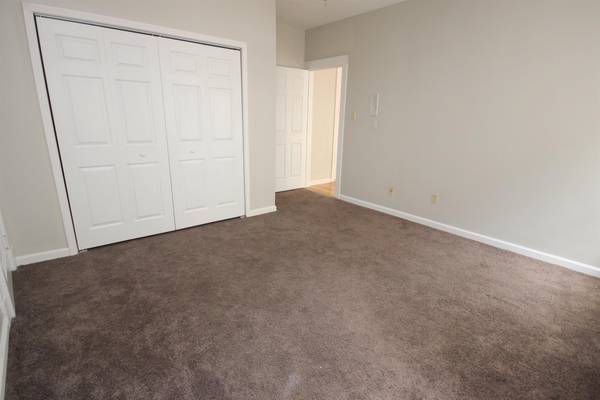 $1,399 / 1br - Spacious 1BR 🏢 at Highland Manor w/ Updated Kitchen & Free Gas Heat! (Shadyside, Pittsburgh)64013533232770123