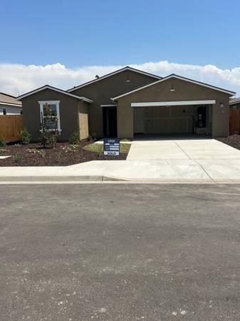 $2,500 / 4br - Brand new house for rent (Tulare)63809865227523122