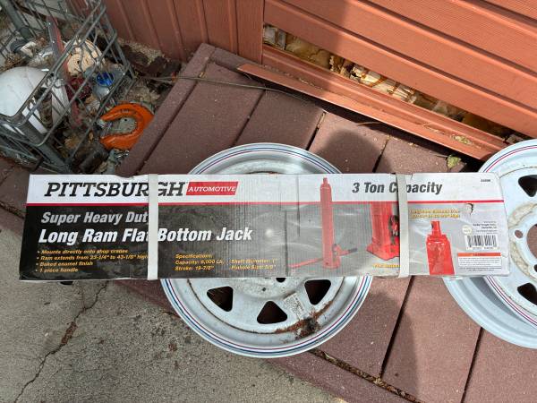 3 Ton Capacity long ram jack Flat Bottom NEW 1