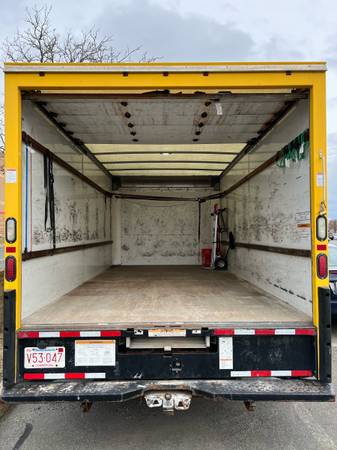 2015 GMC Savana Commercial Cutaway 16’ Box Truck - $11,500 (Revere)63615747334275124