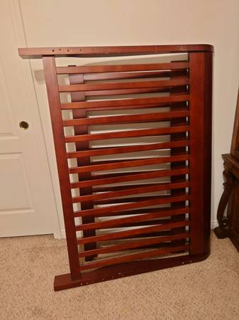 4-in-1 Convertible Crib (without Nuts & Bolts) 1