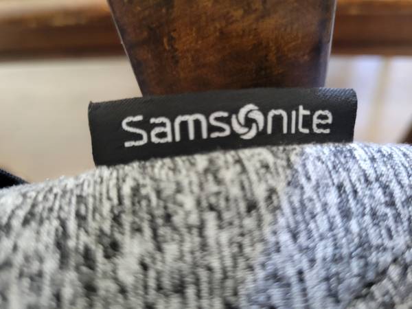 Samsonite Chair Lumbar Support/Memory Foam 1