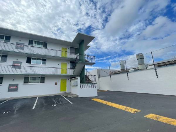 $2,095 / 2br - 600ft2 - Large Lanai, Double pane windows, Full size Whirlpool refrigerator (94-289 Leonui St, Waipahu, HI)63939533091203120