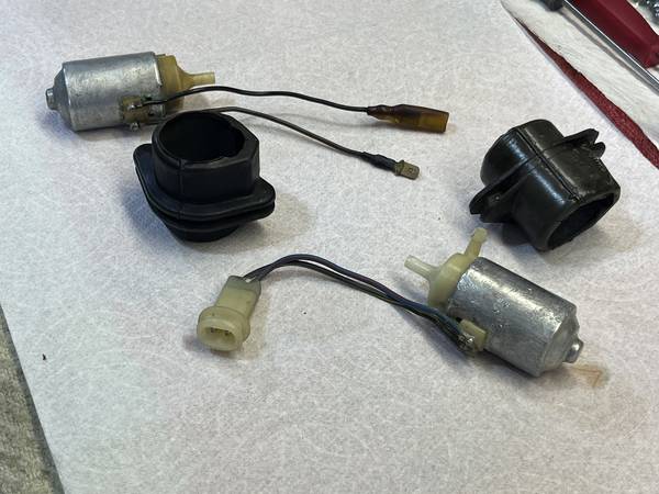 Datsun 280Z OEM Windshield Washer Pump Rubber Insulator / Mount 1