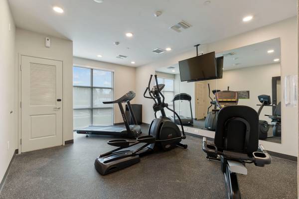 $1,800 / 1br - Fully Furnished, pet friendly!! (West Melbourne)63823721284737124