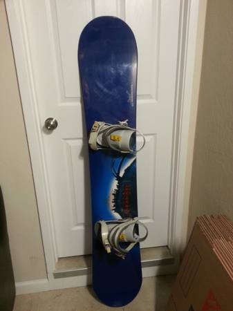 wide Rossignol 160cm Snowboard and bindings 1
