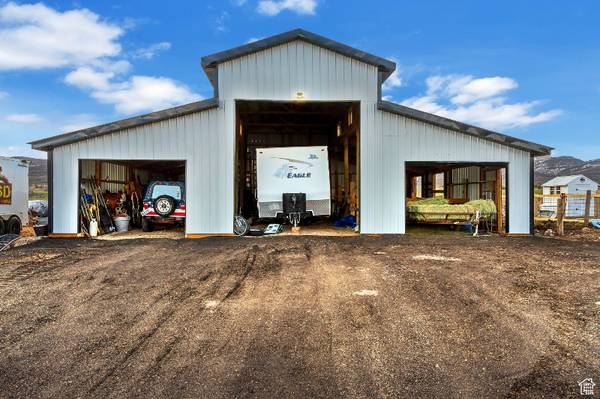 $12000.00 / 8br - 8763ft2 - 1820 W Farmhouse Flats Estate63674310725891121