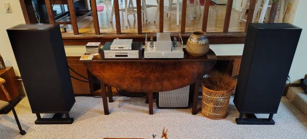 - VANDERSTEEN 2C(i) Speakers 1