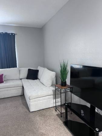 $900.00 / 1br - Room for Rent (Seeking Roommate)63976137385219122