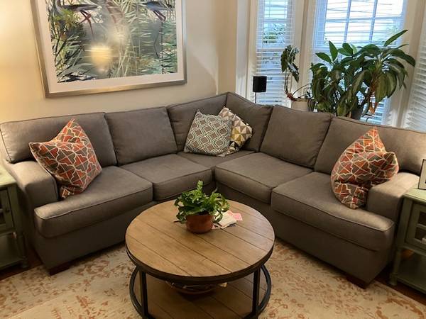 Sectional Sofa (Gray) 1