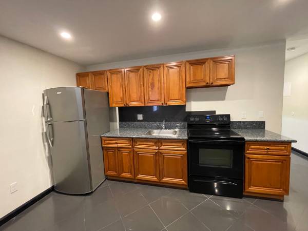 $600 / 1br - 700ft2 - Contractors Temp Housing Full Kitchen Suites. Extended Stay (Palm Desert (El Paseo))63981527986819122