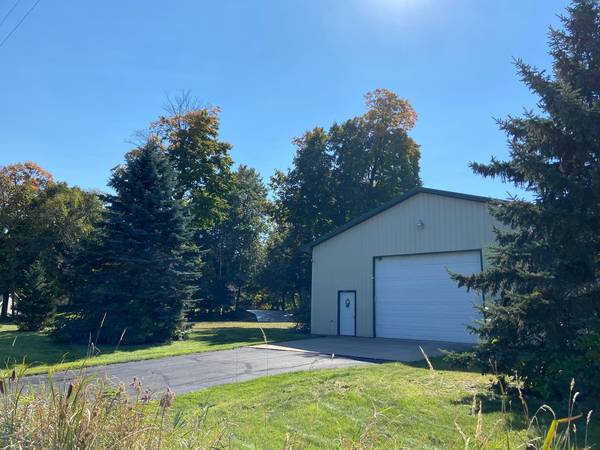 $250,000 Pole Barn on .4 Acres (across street from Mille Lacs Lake) (Garrison)64003959890818120