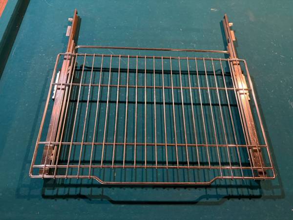Wolf 30" L-Series Oven Racks 1