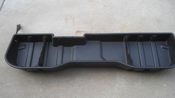 CHEVY SILVERADO UNDER REAR SET STORAGE TRAY 1