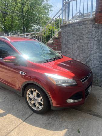 2014 Ford Escape Titanium Edition - $4,200 (Bayside)63654707757057120