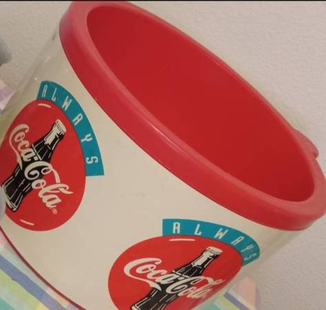 VINTAGE🎄 LARGE  COCA COLA ICE BUCKET 1