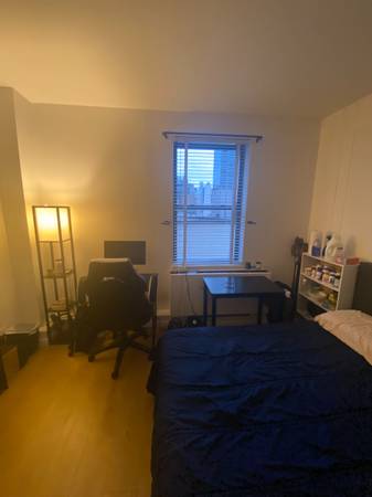 $2,400 / 3br - 110ft2 - 1 room in 3 Bed / 2 Bath in Herald Towers (Sublet) (Midtown)63912044174083122