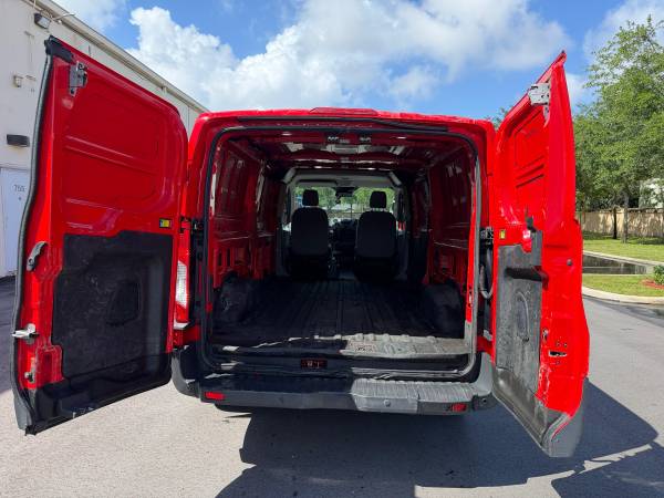 2018 Ford transit 250 - Photo 8