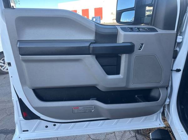 2018 Ford F550 XL 4WD - Photo 12