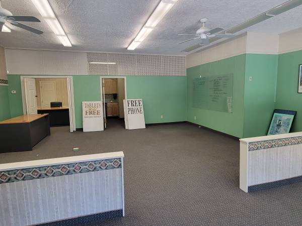 $1,400 / 1400ft2 - Commercial space on Manchester's West Side (Manchester)63931655233538124