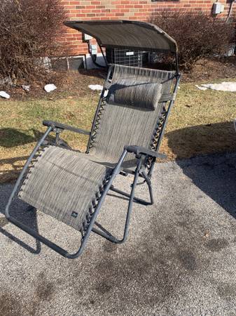 Bliss hammock gravity free chair with canopy 1